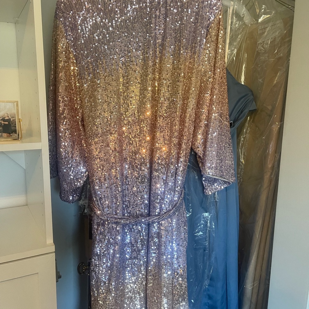 Sparkly pink-purple-cream robe plus curvy wedding day bridal